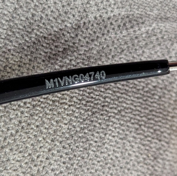 $1395 Mens Authentic GUCCI 56mm Crystal Rectangle Sunglasses Black - Picture 12 of 12